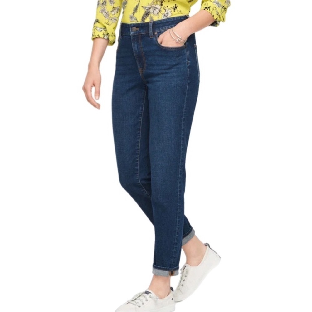 NWOT Talbots Everyday Relaxed Jean in Orion Wash Size 2